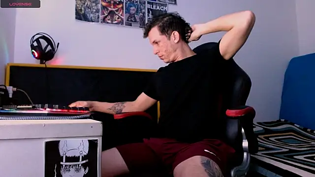 deividcloud36 online show from March 25, 1:00 am