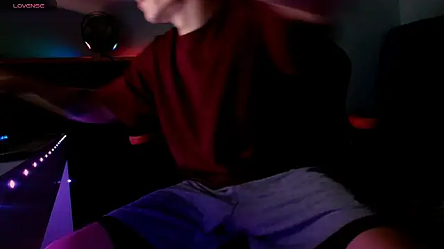 deividcloud36 online show from April 1, 11:35 pm