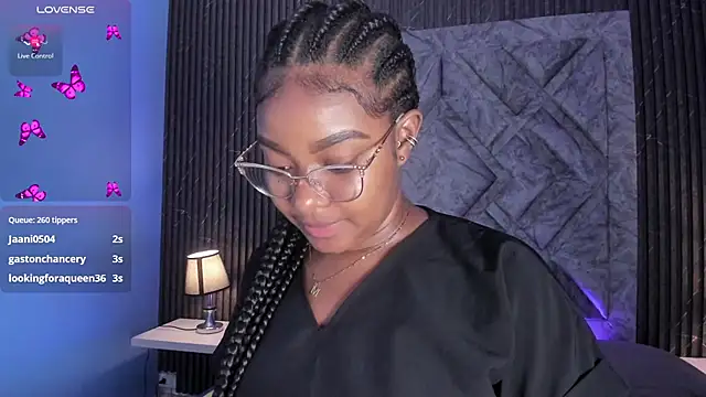 tamaraa smiith online show from October 7, 7:44 pm