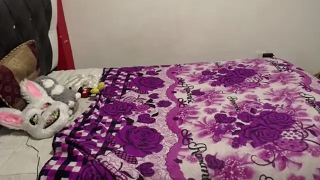 Katty Bones online show from November 11, 1:44 pm