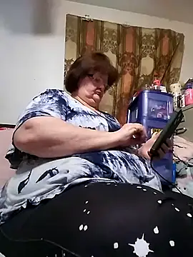 Snapshot of Bayou_Woman68 chatting on April 8, 2:39 pm Bayou Woman68 online show from April 8, 2:39 pm