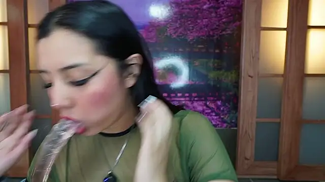 miss lizith online show from September 9, 11:10 am