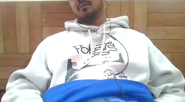 Snapshot of __bigdaddy69 chatting on December 19, 6:12 am bigdaddy69 online show from December 19, 6:12 am