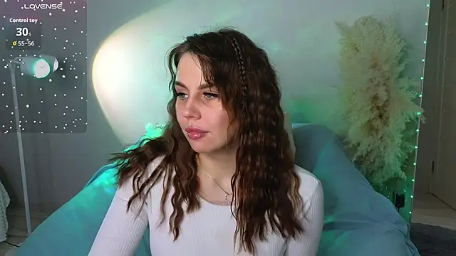 Aisha Riley online show from October 27, 2:43 pm