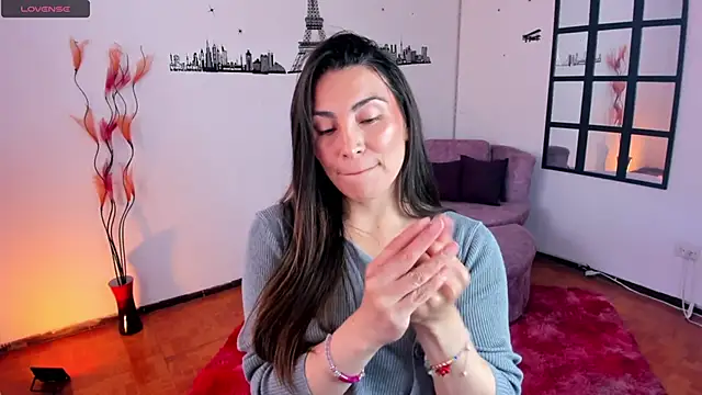 Elizabeth taylor b online show from March 12, 6:33 pm