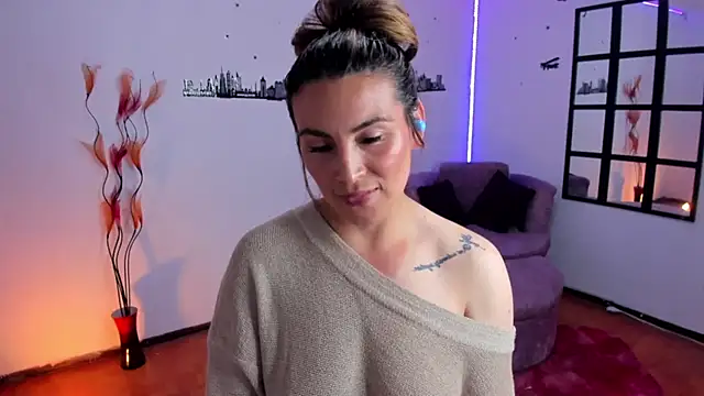 Elizabeth taylor b online show from October 21, 11:27 pm