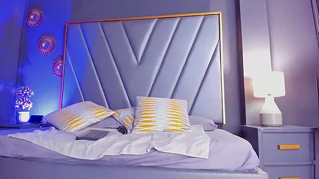 BrendaAdams  online show from September 20, 11:11 am