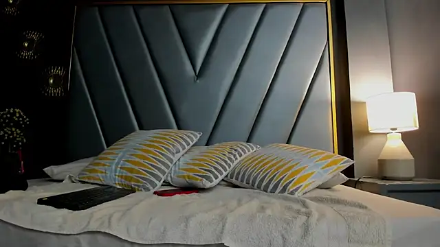 BrendaAdams  online show from October 22, 10:48 am