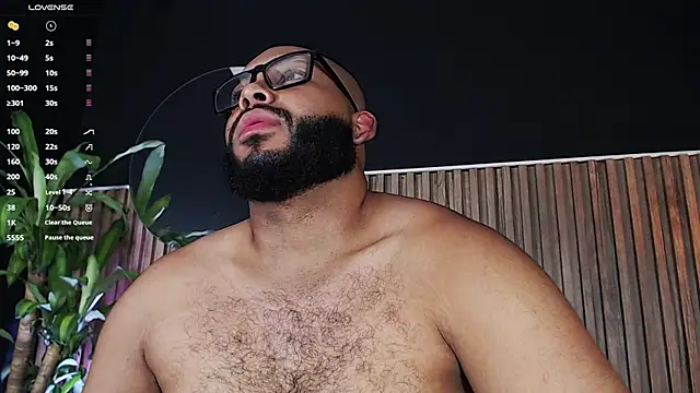 Snapshot of DilanJonnes_ chatting on December 5, 12:08 am DilanJonnes online show from December 5, 12:08 am