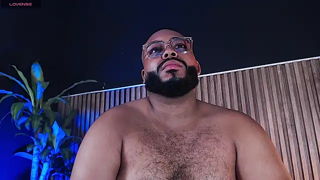 Snapshot of DilanJonnes_ chatting on January 23, 10:44 pm DilanJonnes online show from January 23, 10:44 pm