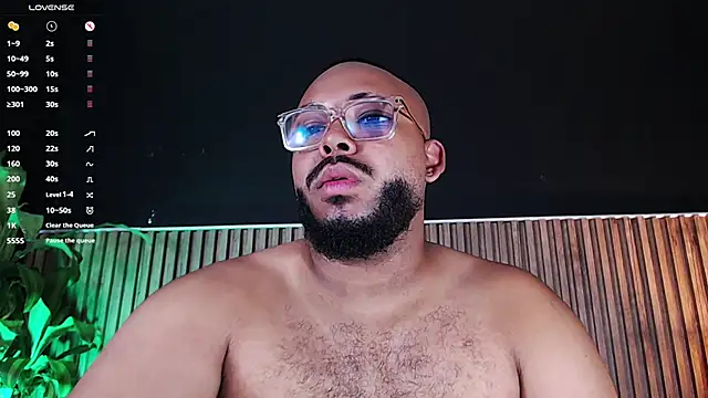 Snapshot of DilanJonnes_ chatting on March 13, 12:05 am DilanJonnes online show from March 13, 12:05 am