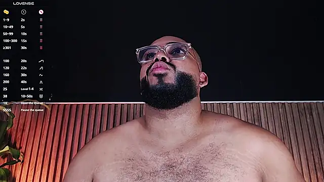 Snapshot of DilanJonnes_ chatting on March 18, 2:04 am DilanJonnes online show from March 18, 2:04 am