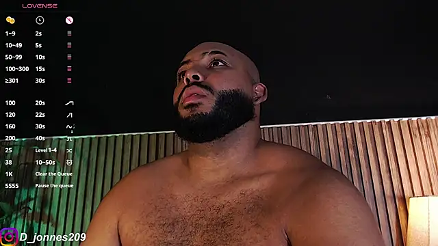 Snapshot of DilanJonnes_ chatting on October 3, 11:13 pm DilanJonnes online show from October 3, 11:13 pm