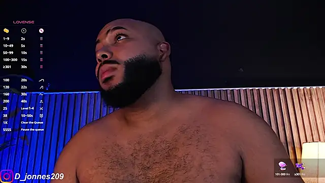 Snapshot of DilanJonnes_ chatting on October 9, 8:18 pm DilanJonnes online show from October 9, 8:18 pm