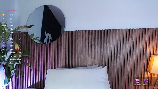 Snapshot of DilanJonnes_ chatting on December 16, 1:27 pm DilanJonnes online show from December 16, 1:27 pm