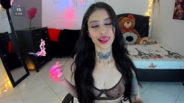 Snapshot of Melanny_lopez18 chatting on May 5, 5:04 am Melanny lopez18 online show from May 5, 5:04 am
