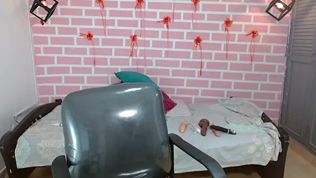 emy 0 online show from February 20, 11:10 pm