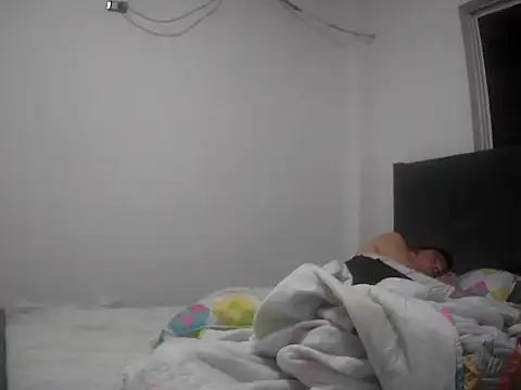 AlbertBigCock online show from March 18, 5:10 am