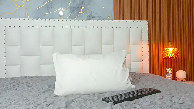 indianschoolgirl online show from March 21, 10:50 pm