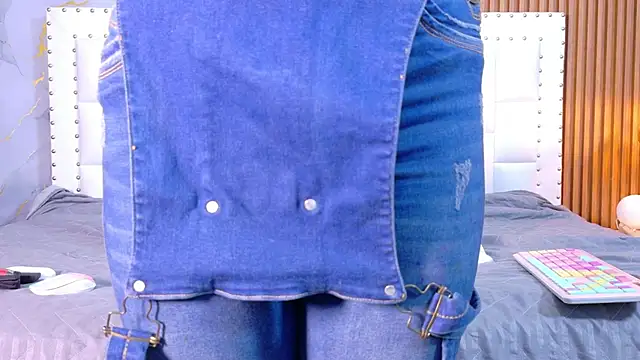 indianschoolgirl online show from November 18, 7:40 pm