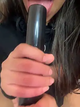 laptrona-lolo online show from February 9, 9:06 pm