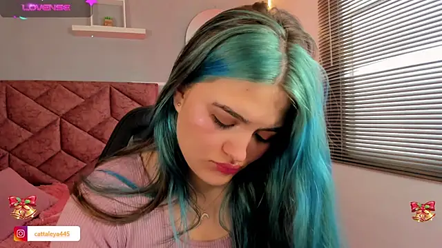 cattaleya    online show from December 15, 1:22 pm