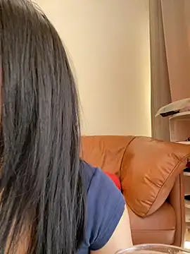 Hot Mm online show from January 1, 8:35 am