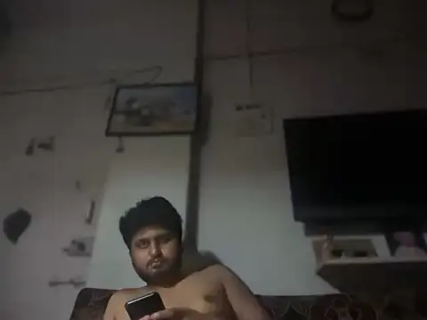 Snapshot of RyanHoran69@xh chatting on May 21, 7:32 pm RyanHoran69xh online show from May 21, 7:32 pm
