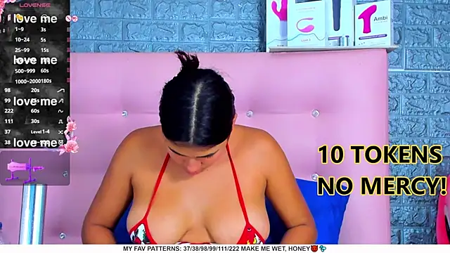 Snapshot of AriannaLewiis chatting on January 30, 10:41 pm AriannaLewiis online show from January 30, 10:41 pm