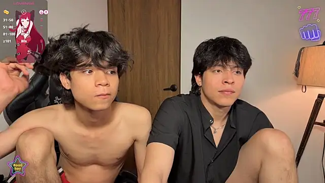 Snapshot of MyLatinHotBoys chatting on April 11, 9:08 pm MyLatinHotBoys online show from April 11, 9:08 pm