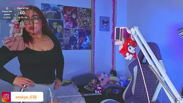 AnngelaSkye online show from March 26, 5:57 am