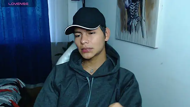 Snapshot of alanprince44 chatting on January 10, 10:46 pm alanprince44 online show from January 10, 10:46 pm