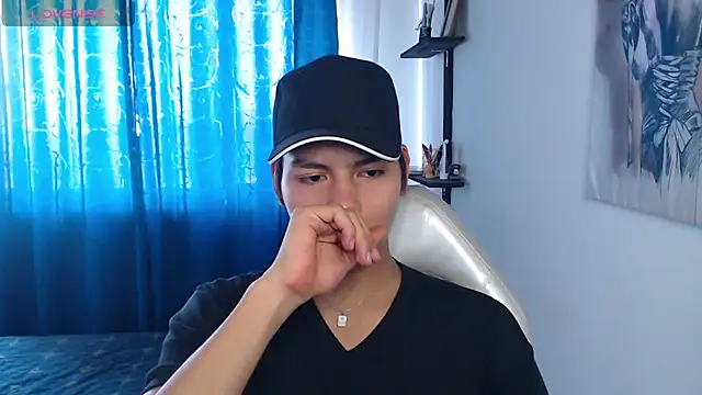 Snapshot of alanprince44 chatting on January 13, 7:31 pm alanprince44 online show from January 13, 7:31 pm