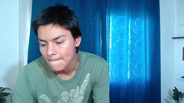 Snapshot of alanprince44 chatting on January 22, 6:31 pm alanprince44 online show from January 22, 6:31 pm