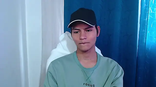 Snapshot of alanprince44 chatting on January 26, 2:52 pm alanprince44 online show from January 26, 2:52 pm