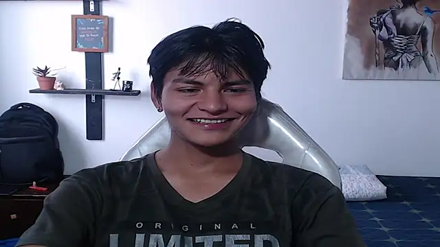 Snapshot of alanprince44 chatting on October 3, 7:00 pm alanprince44 online show from October 3, 7:00 pm