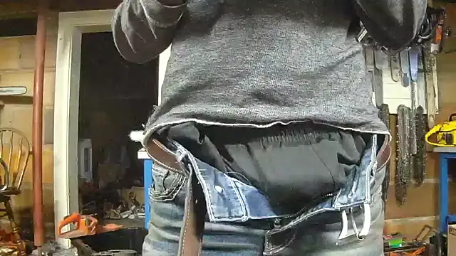 Bigoleslong98765 online show from December 3, 3:21 pm