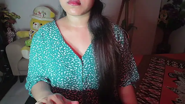 Snapshot of Most-Beautiful-Queen chatting on December 28, 6:18 pm Most-Beautiful-Queen online show from December 28, 6:18 pm