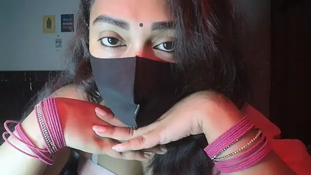 Most-Beautiful-Queen online show from November 5, 6:52 pm