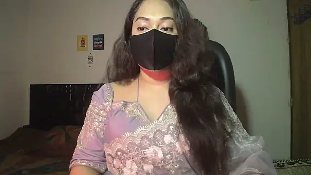 Most-Beautiful-Queen online show from March 23, 8:13 pm