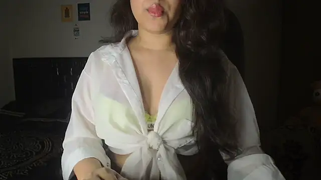 Snapshot of Most-Beautiful-Queen chatting on May 12, 7:33 pm Most-Beautiful-Queen online show from May 12, 7:33 pm