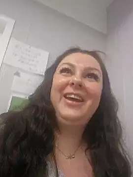 Britishbella online show from February 27, 6:42 pm