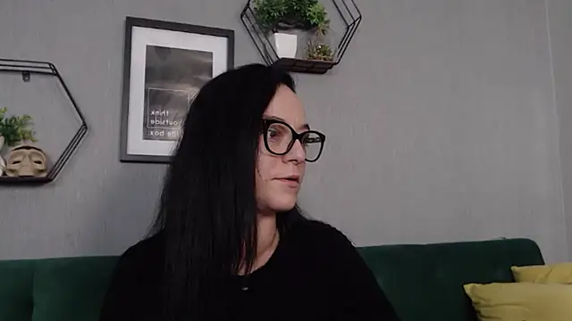Snapshot of IzabelllNoir chatting on January 11, 8:54 am IzabelllNoir online show from January 11, 8:54 am