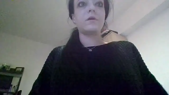 Snapshot of IzabelllNoir chatting on January 13, 9:09 pm IzabelllNoir online show from January 13, 9:09 pm