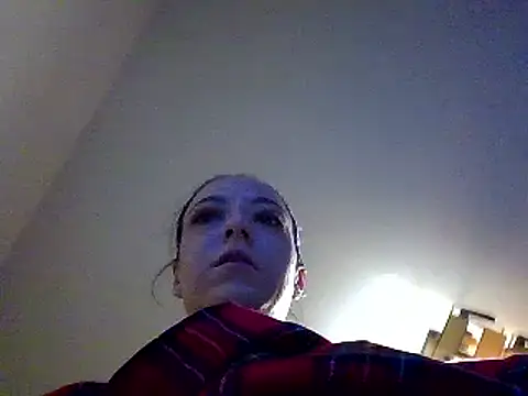 Snapshot of IzabelllNoir chatting on January 14, 12:11 am IzabelllNoir online show from January 14, 12:11 am