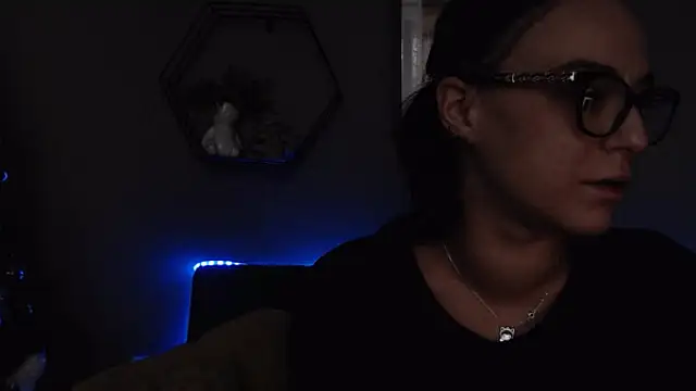 Snapshot of IzabelllNoir chatting on January 14, 9:13 am IzabelllNoir online show from January 14, 9:13 am