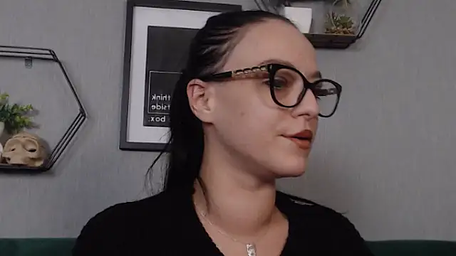 Snapshot of IzabelllNoir chatting on January 23, 8:46 am IzabelllNoir online show from January 23, 8:46 am