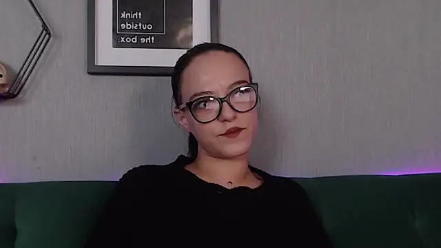 Snapshot of IzabelllNoir chatting on February 1, 4:00 pm IzabelllNoir online show from February 1, 4:00 pm
