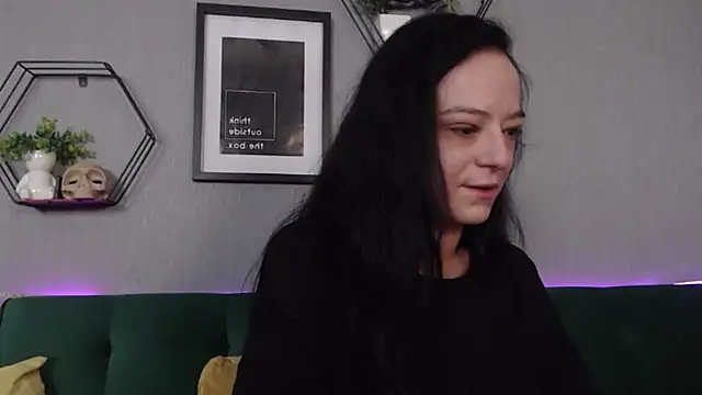 Snapshot of IzabelllNoir chatting on February 2, 5:10 am IzabelllNoir online show from February 2, 5:10 am