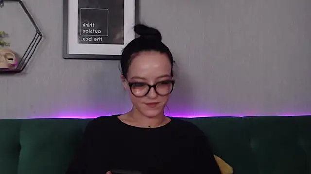 Snapshot of IzabelllNoir chatting on February 2, 8:13 am IzabelllNoir online show from February 2, 8:13 am